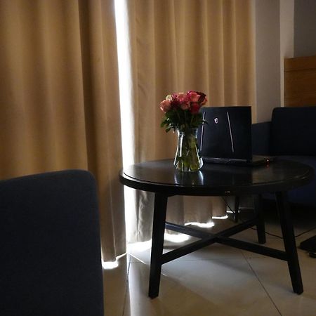 Mazeki Addis Boutique Hotel Bagian luar foto