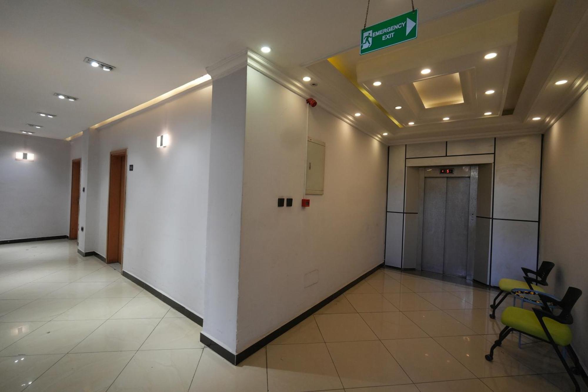 Mazeki Addis Boutique Hotel Bagian luar foto