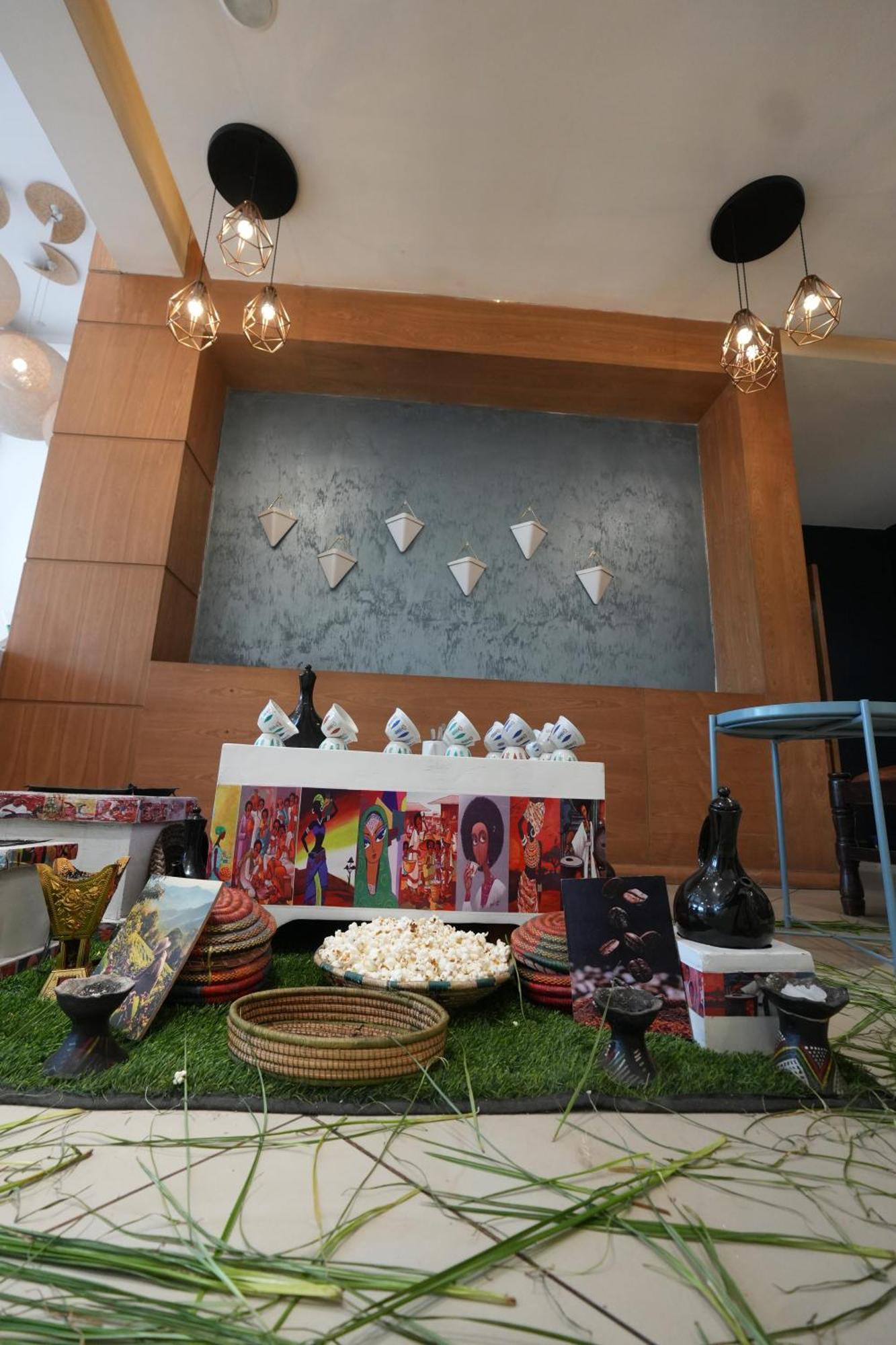 Mazeki Addis Boutique Hotel Bagian luar foto