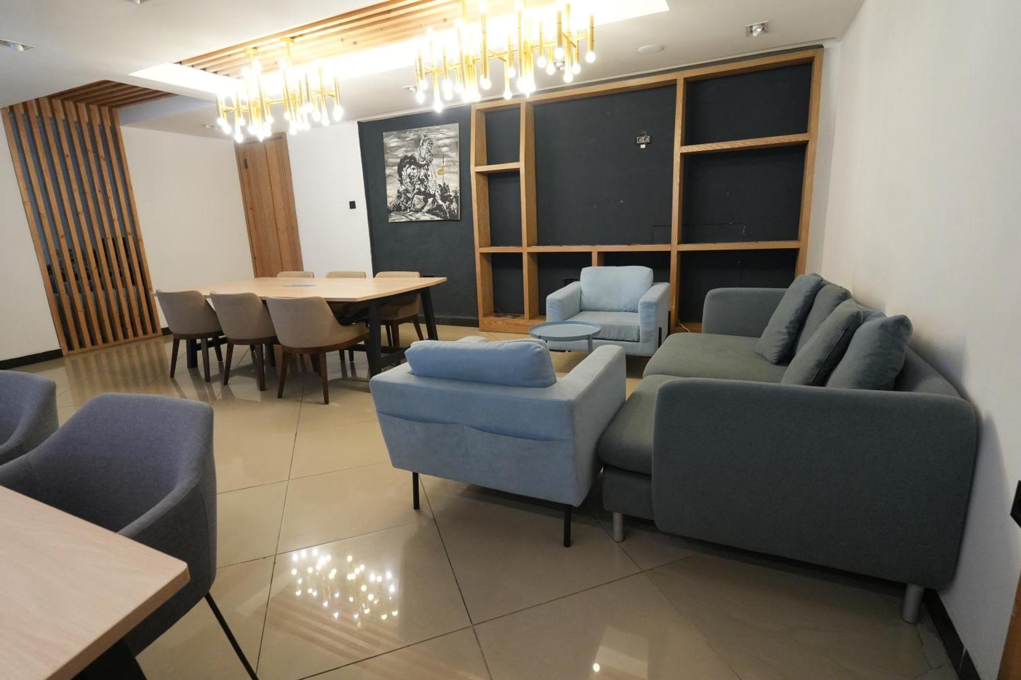 Mazeki Addis Boutique Hotel Bagian luar foto