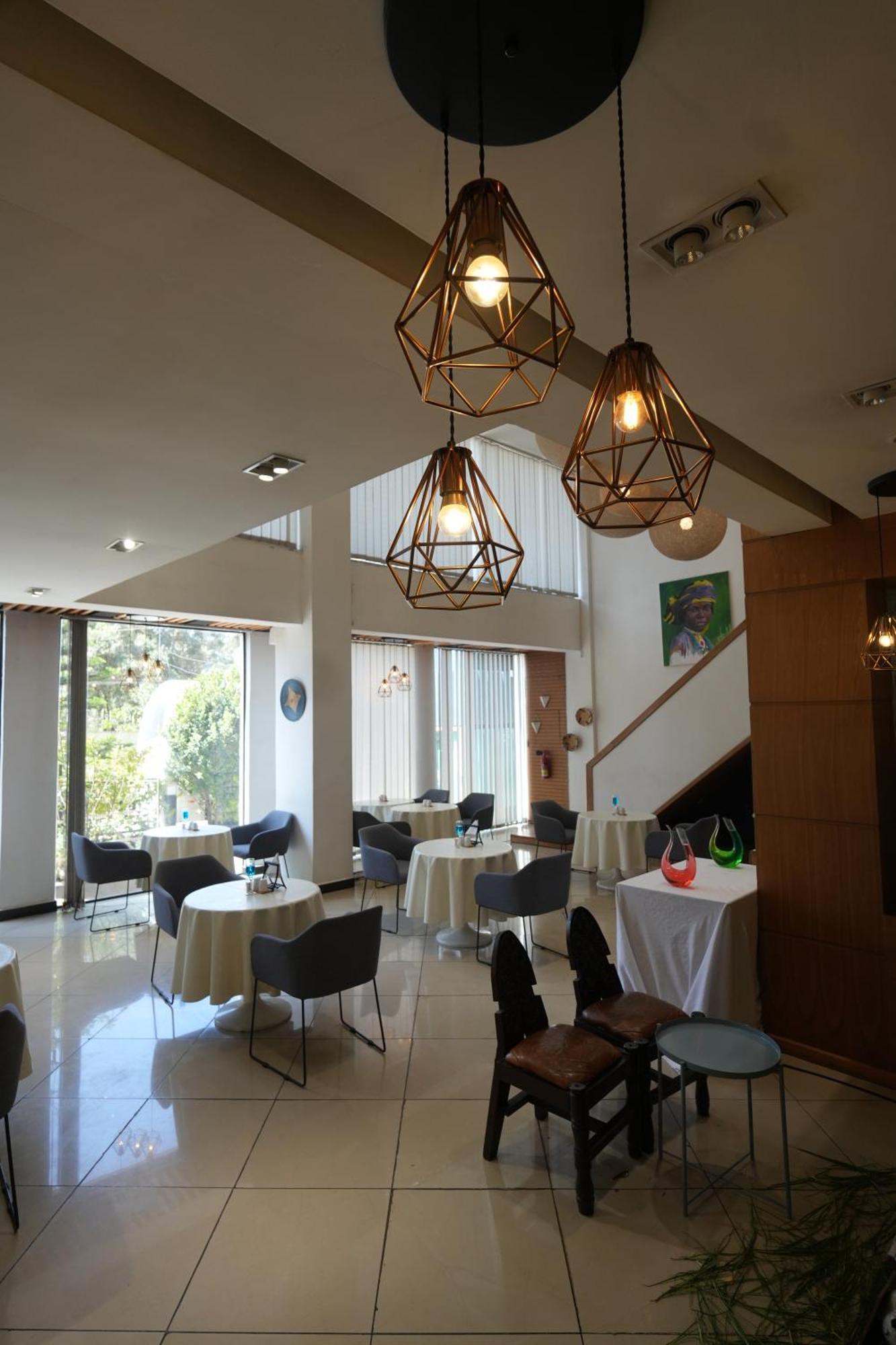 Mazeki Addis Boutique Hotel Bagian luar foto