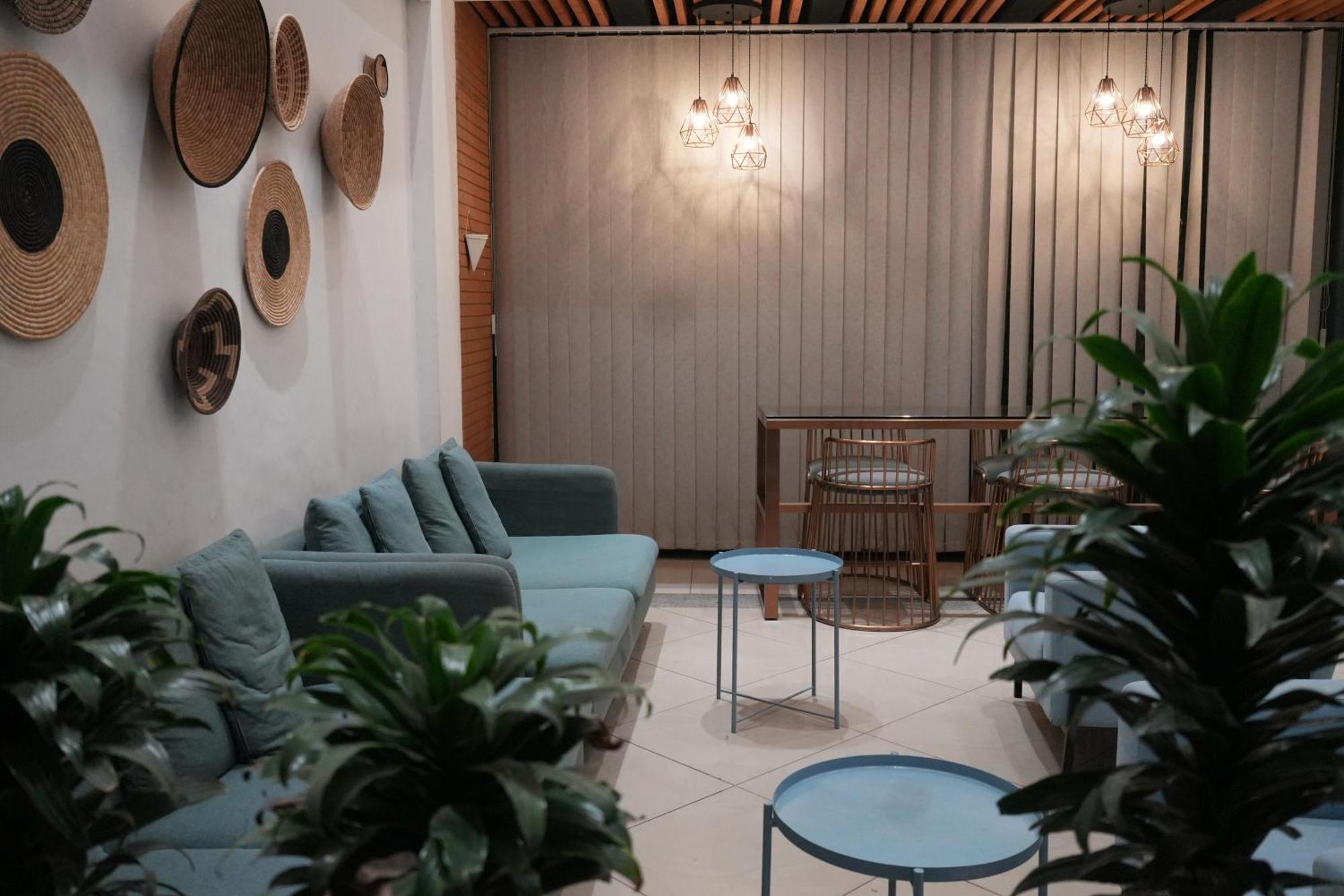 Mazeki Addis Boutique Hotel Bagian luar foto