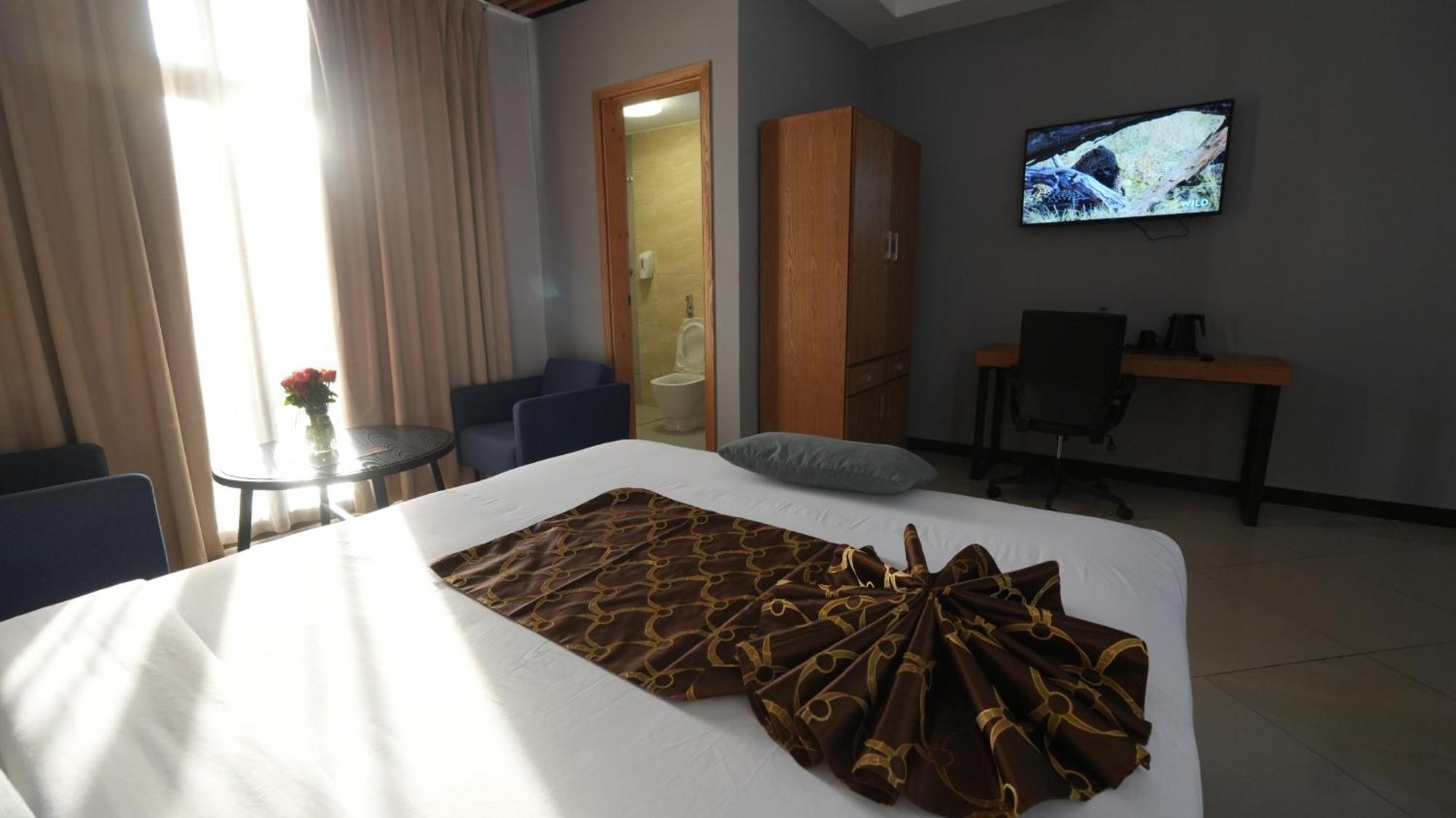 Mazeki Addis Boutique Hotel Bagian luar foto